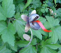 Small Venus Fly Trap Garden Sculpture by Artist Fred Conlon of Sugarpost