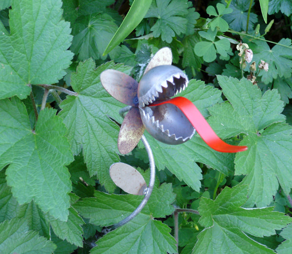 Small Venus Fly Trap Garden Sculpture by Artist Fred Conlon of Sugarpost