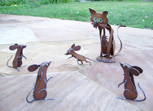 Sitting Cat With Four Mice (set of five)
