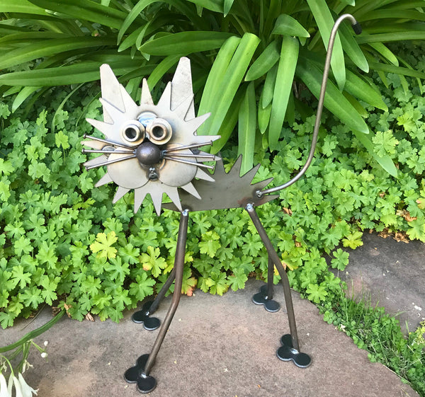 Cat - Metal Garden Sculpture by Yardbirds